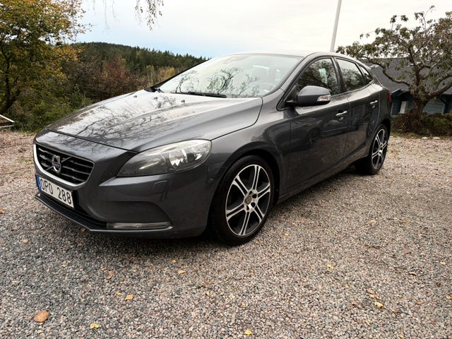 Volvo V40 2013