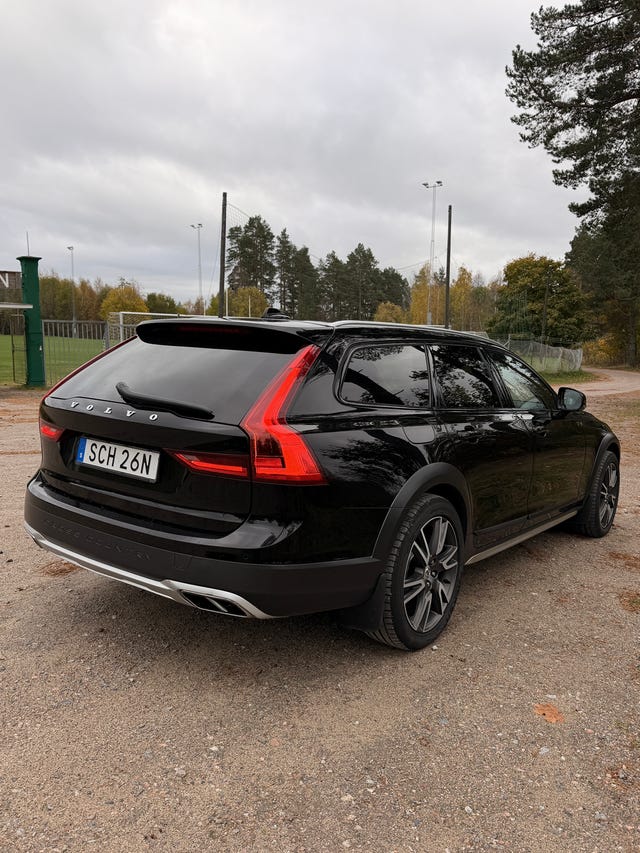 Volvo V90 Cross Country 2019 – bild 2
