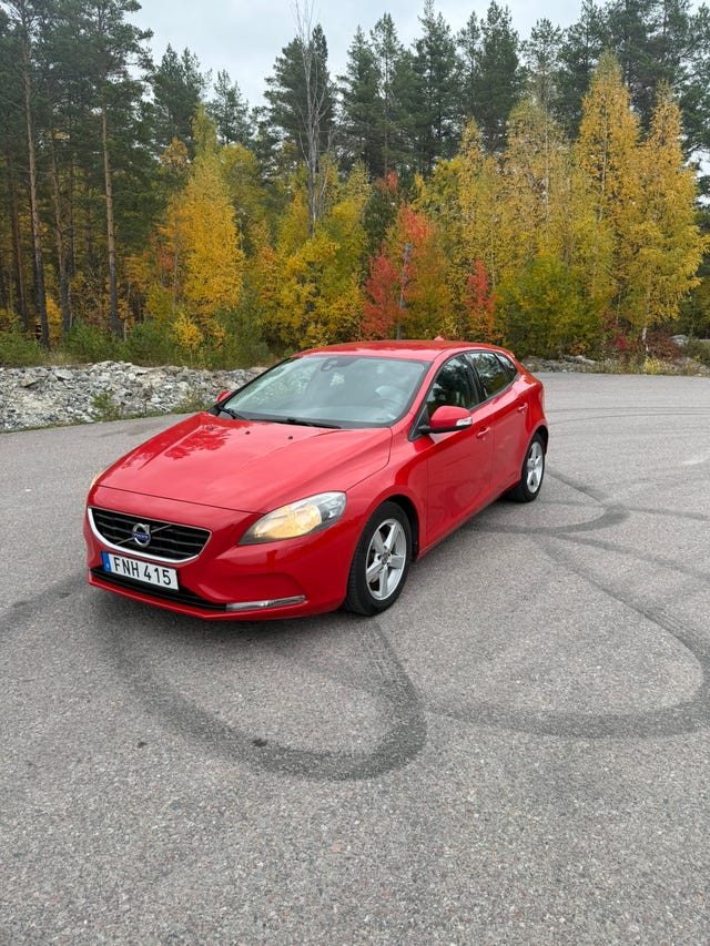 Volvo V40 2015