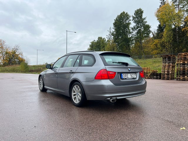 BMW 320d 2011 – bild 3