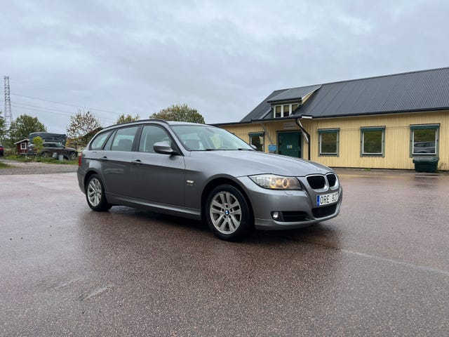 BMW 320d 2011 – bild 2