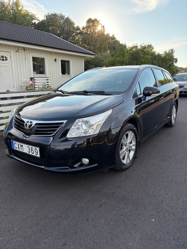 Toyota Avensis 2010