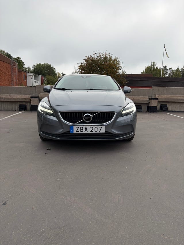 Volvo V40 2018