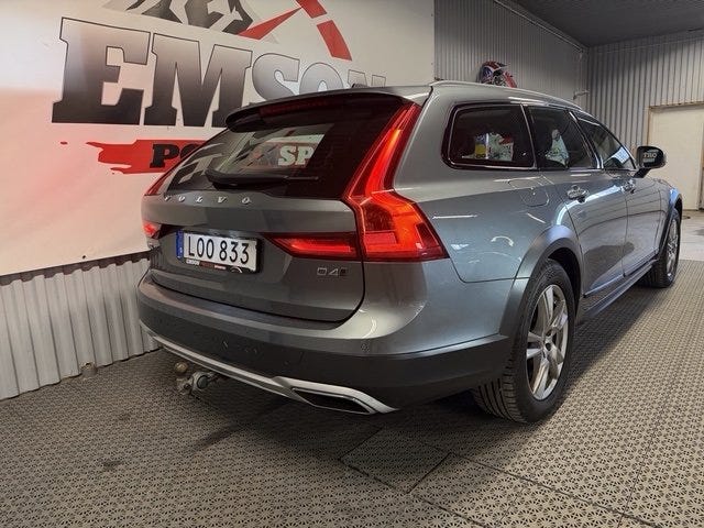 Volvo V90 Cross Country 2018 – bild 4