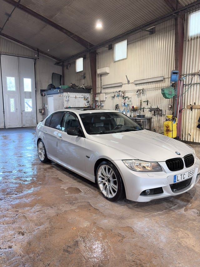 BMW 320d 2011