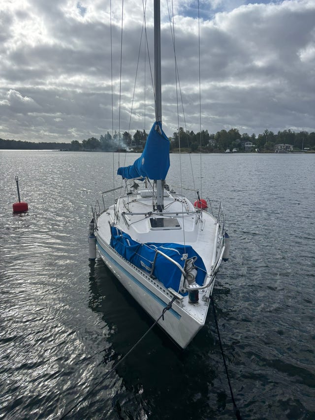 Omega 28