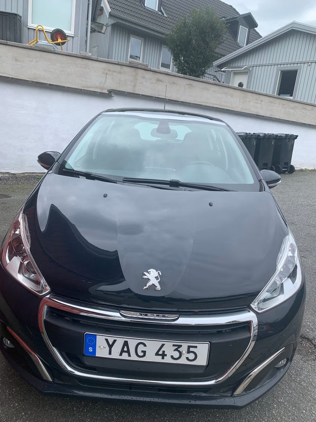 Peugeot 208 2015