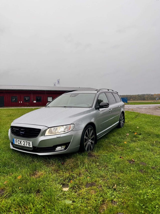 Volvo V70 2016