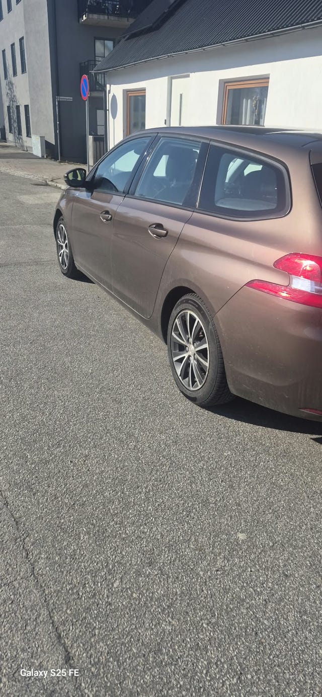 Peugeot 308 SW 2014