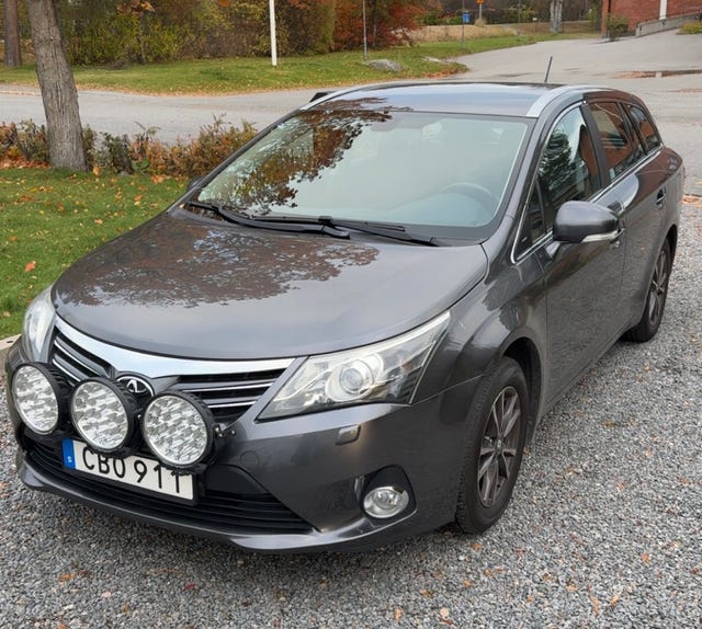 Toyota Avensis 2013