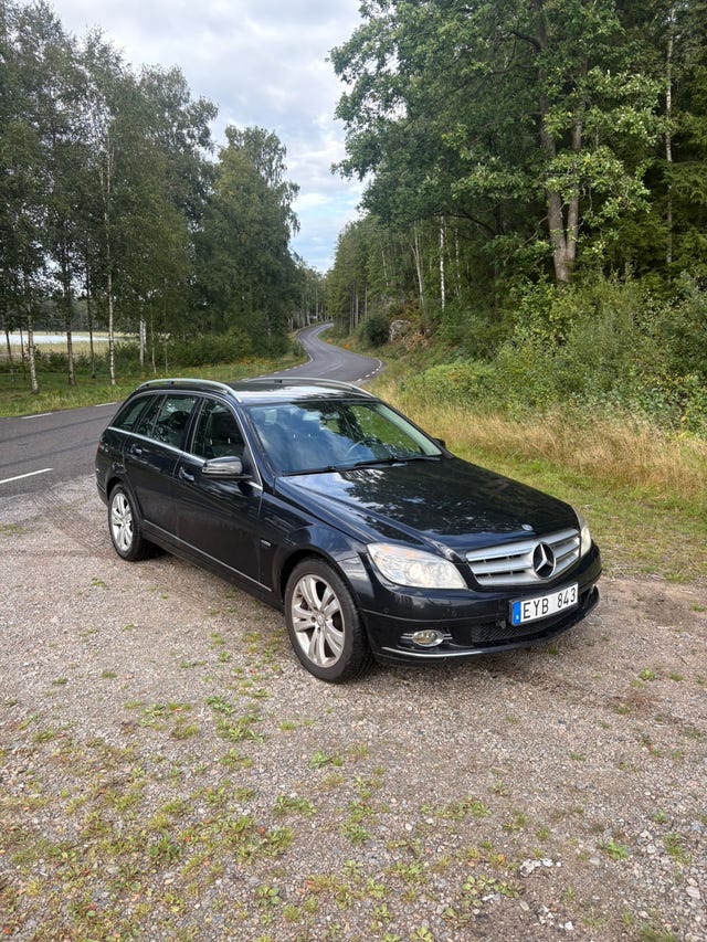 Mercedes-Benz C220 2011