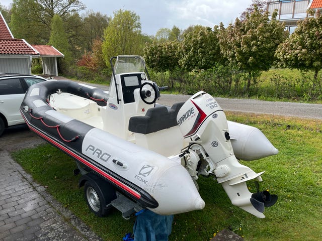 Zodiac 550 PRO 90 HK inkl trailer 80 km/h