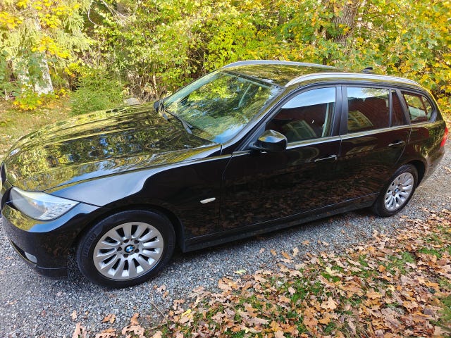 BMW 318d 2011 – bild 3