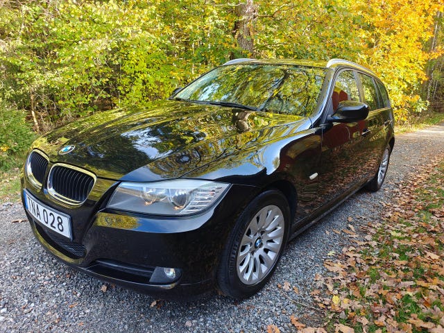 BMW 318d 2011 – bild 2
