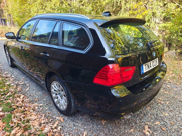 BMW 318d 2011 – bild 4