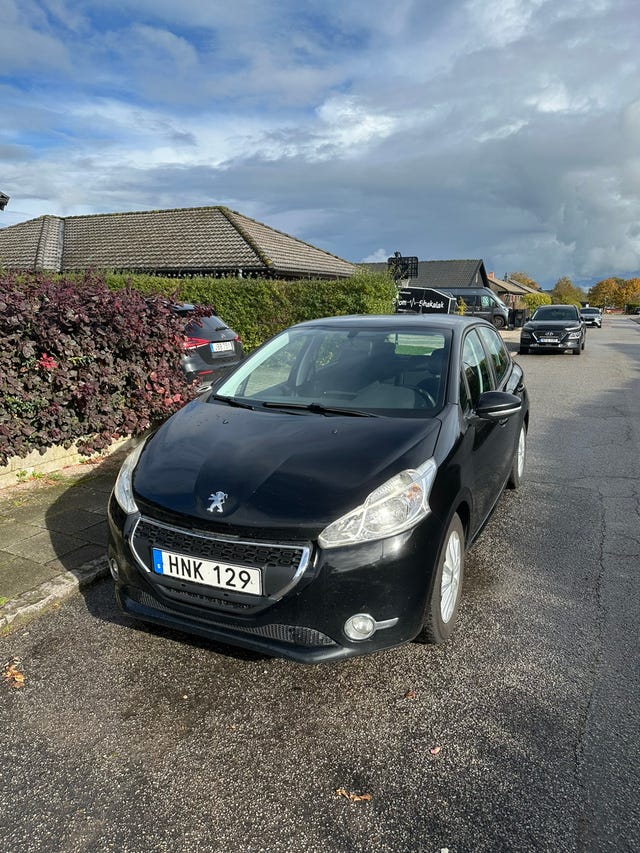 Peugeot 208 2014