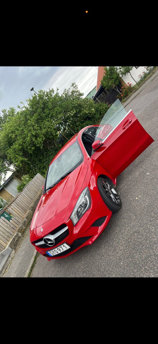 Mercedes-Benz CLA 200 2015
