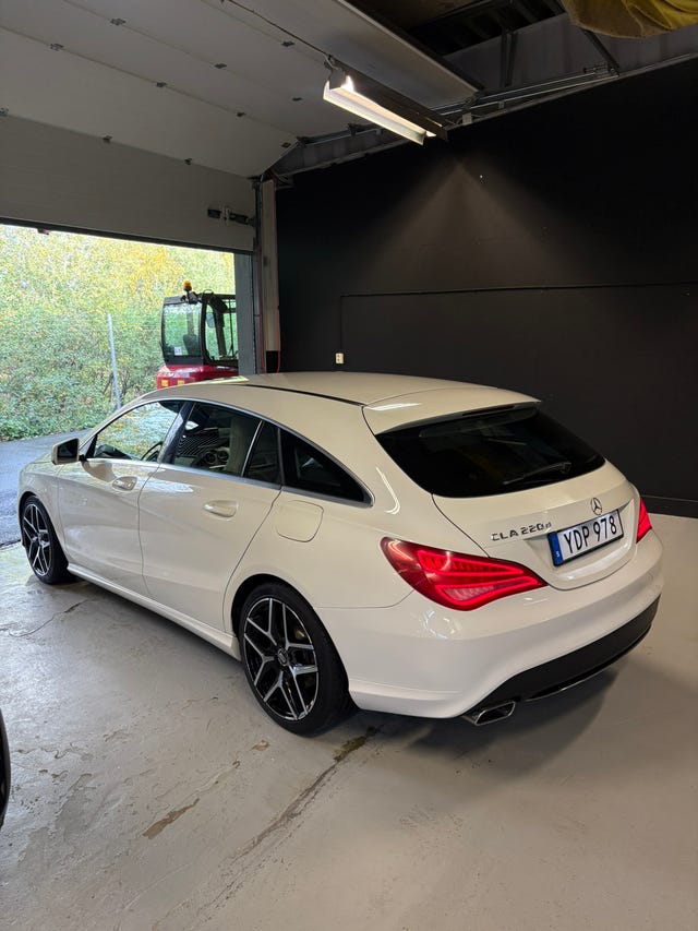 Mercedes-Benz CLA 220 d 2016