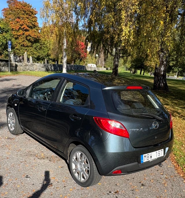 Mazda 2 2011