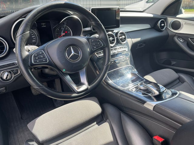 Mercedes-Benz C220 2015 – bild 2