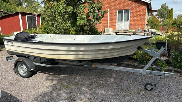 Crescent 425 inkl båtmotor