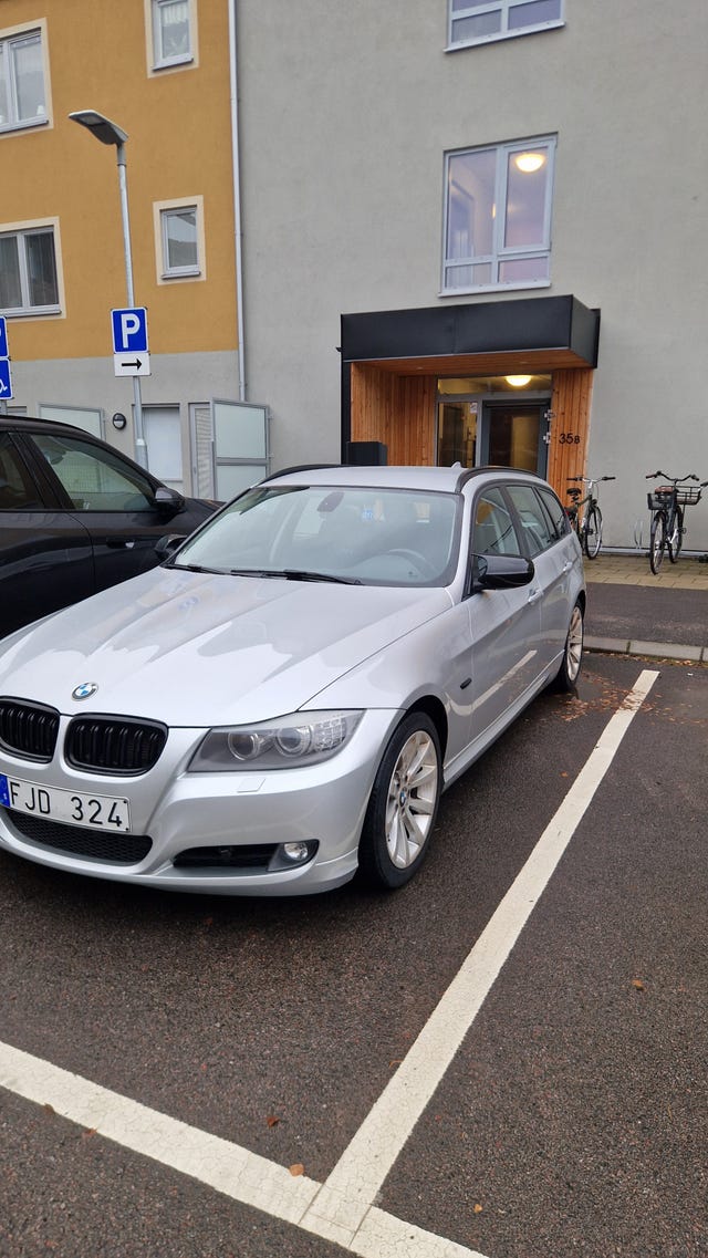 BMW 320d 2012 – bild 3