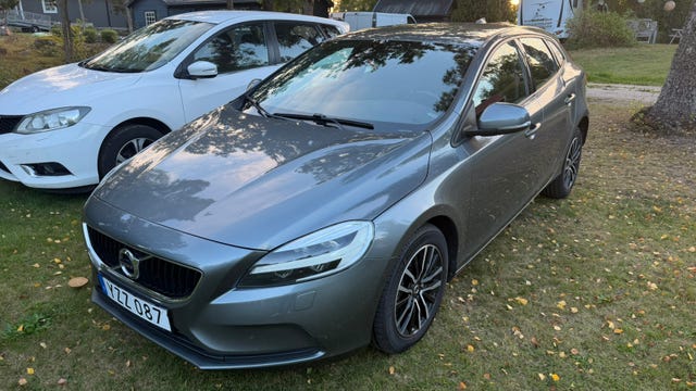 Volvo V40 2018