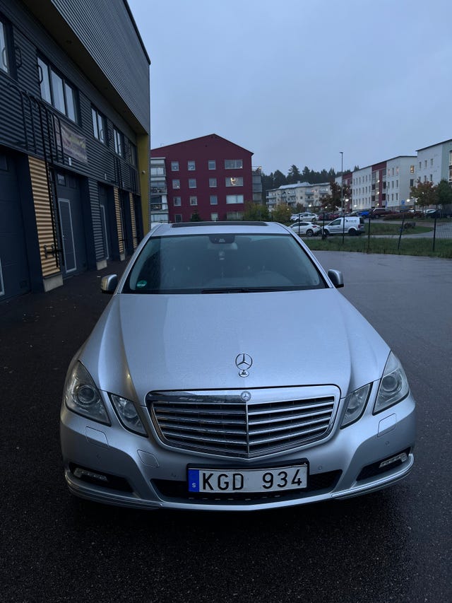 Mercedes-Benz E350 2011
