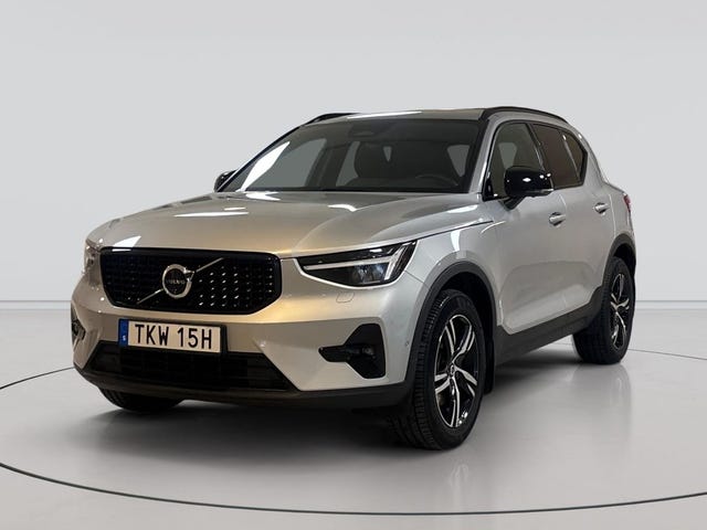 Volvo XC40 2025