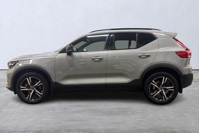 Volvo XC40 2025 – bild 2