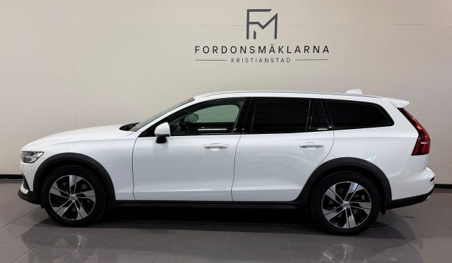 Volvo V60 Cross Country 2021