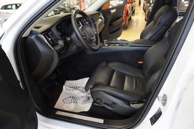 Volvo XC60 2024 – bild 3