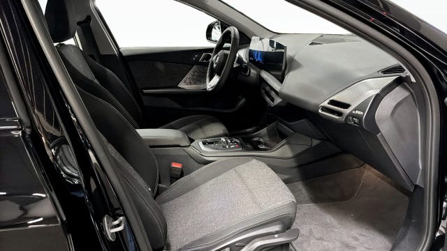 BMW 120i 2026 – bild 3
