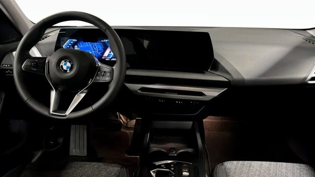 BMW 120i 2026 – bild 4