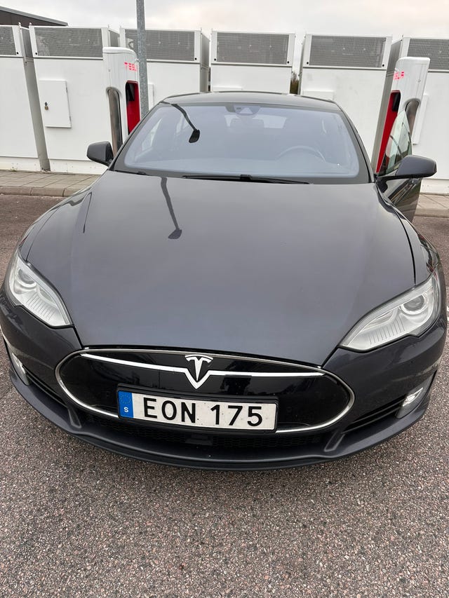 Tesla Model S 2015