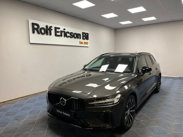 Volvo V60 2025