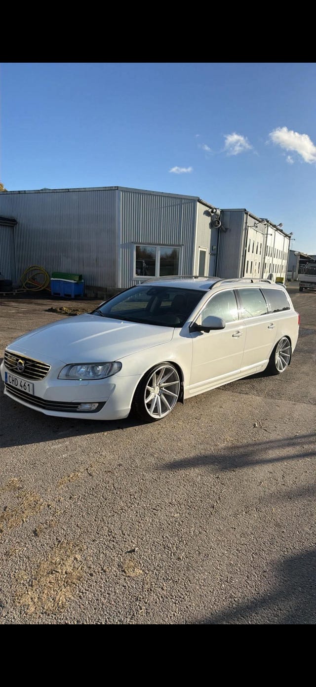 Volvo V70 2015