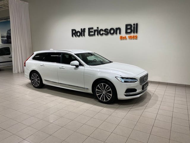 Volvo V90 2025