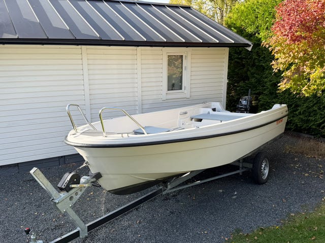 Terhi 445 med Mercury 15hk. ABS plast!