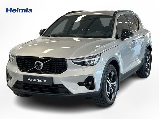 Volvo XC40 2025
