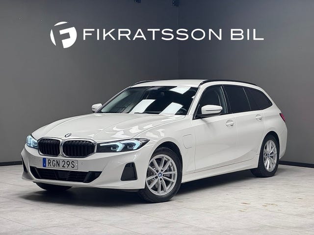 BMW 330e 2024