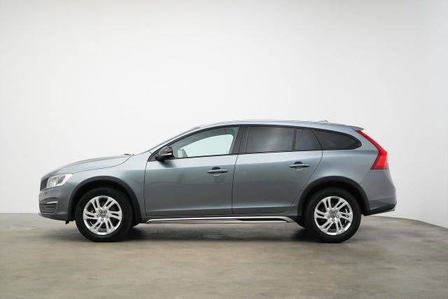 Volvo V60 Cross Country 2017 – bild 4