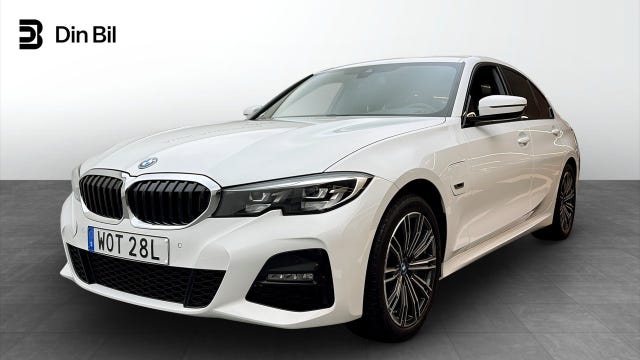 BMW 330e 2021