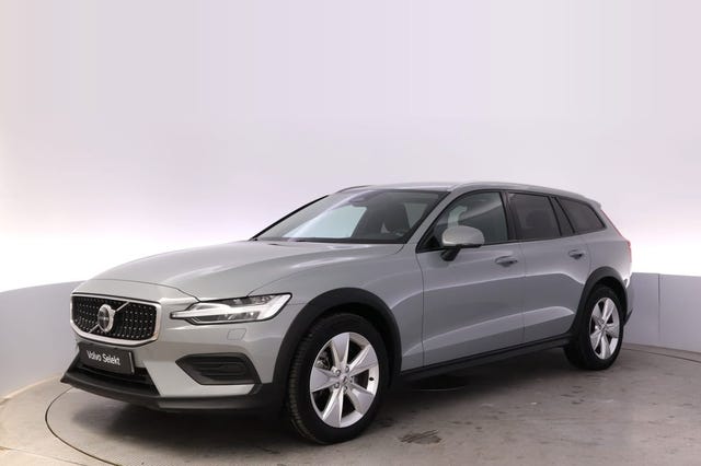 Volvo V60 Cross Country 2024