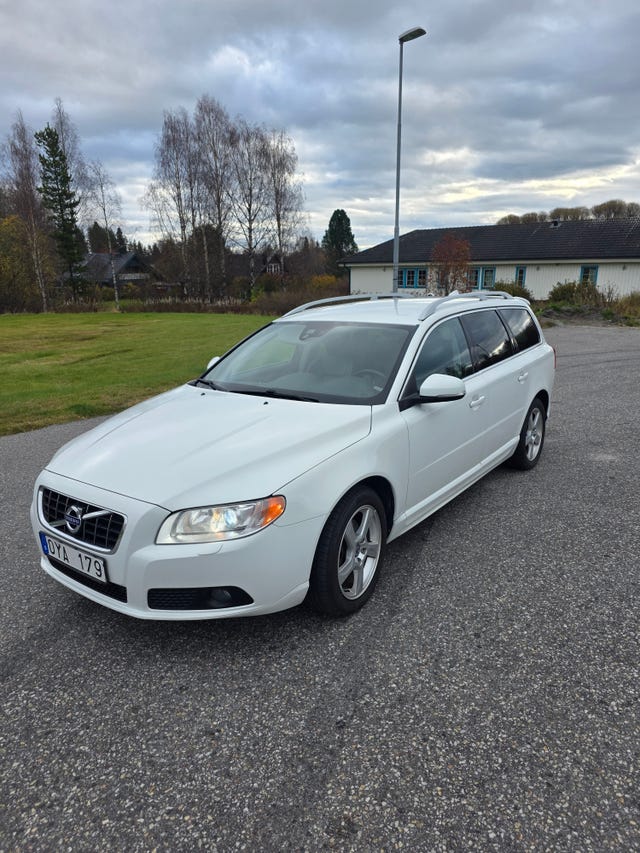 Volvo V70 2012 – bild 2
