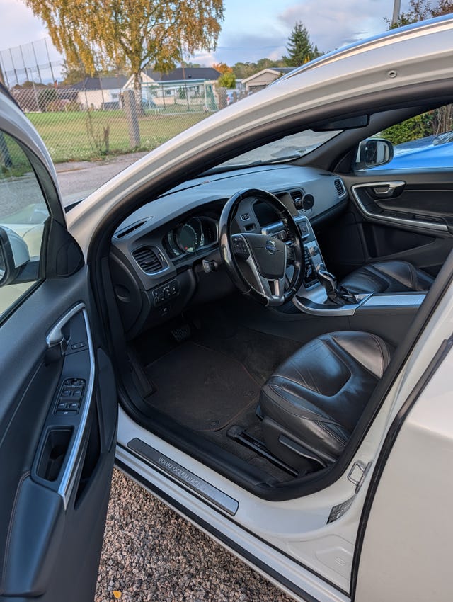 Volvo V60 2015 – bild 4