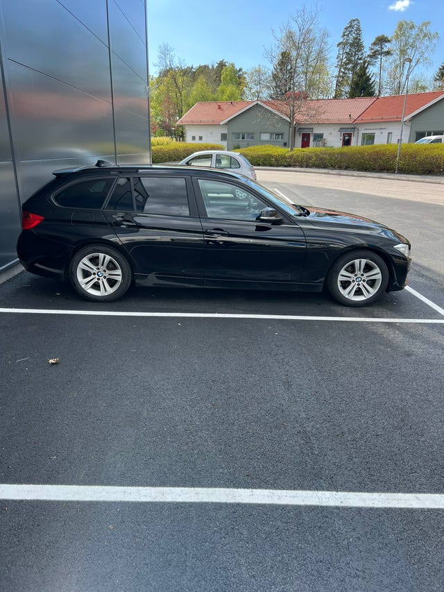 BMW 318d 2013 – bild 3