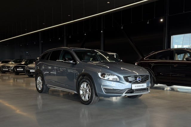 Volvo V60 Cross Country 2017