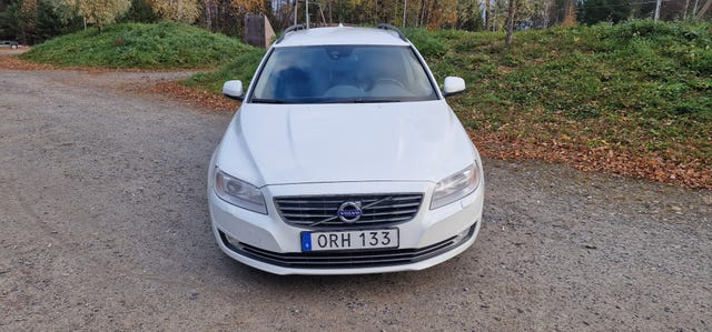 Volvo V70 2015