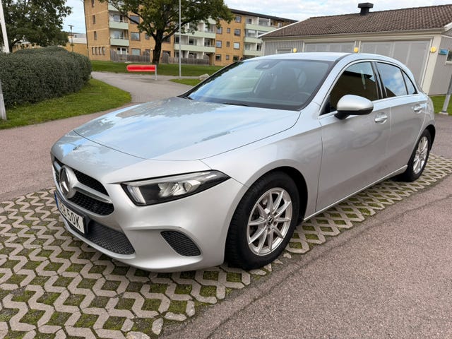 Mercedes-Benz A180 2020